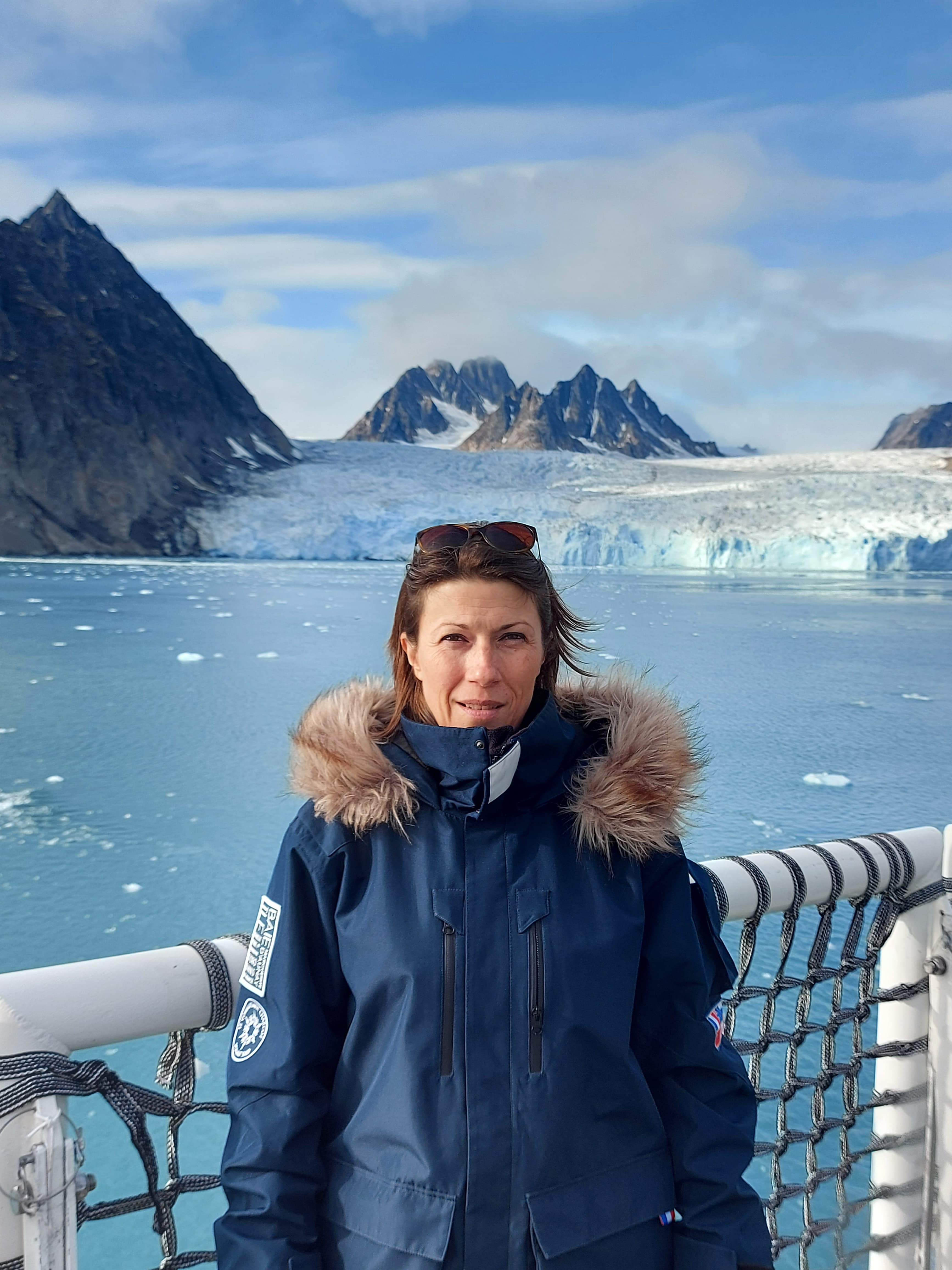 Photo of Élise Lepy in arctic area.